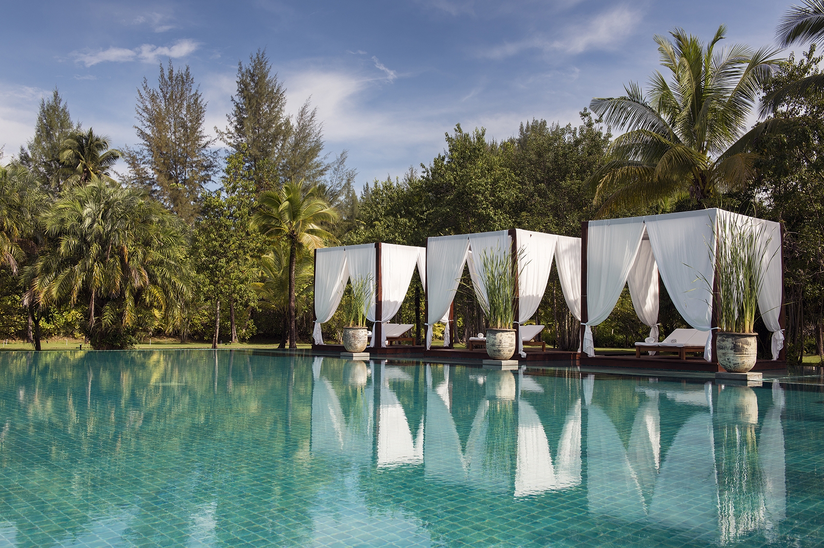 EX5 swimming pool