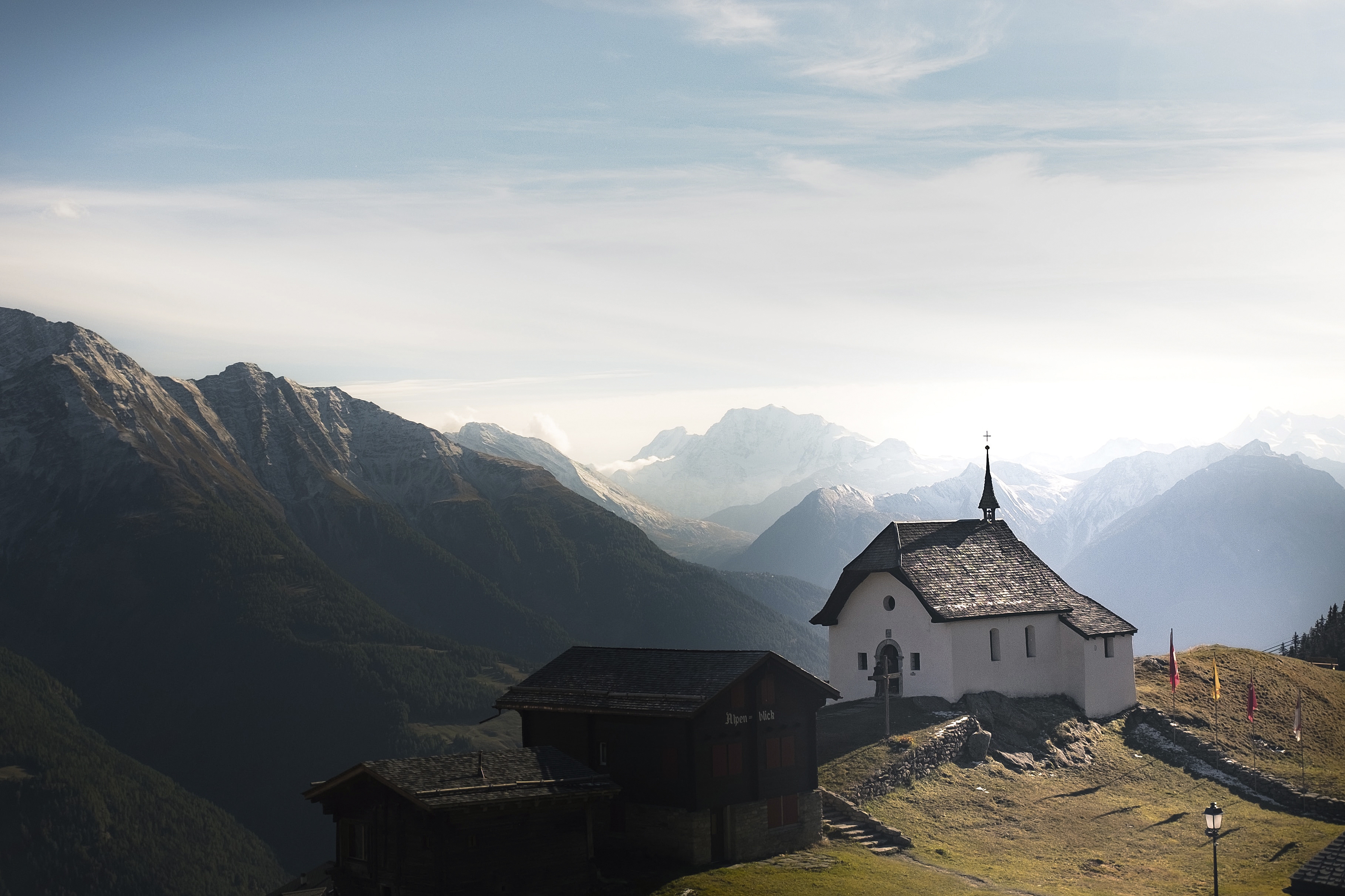 Yves moret RD Rh LG5v PHU unsplash